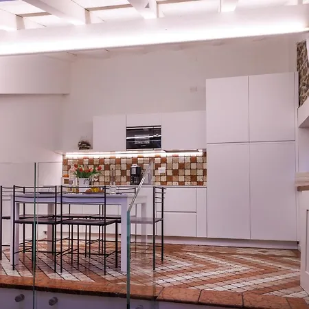 Vicolo 15 Διαμέρισμα *