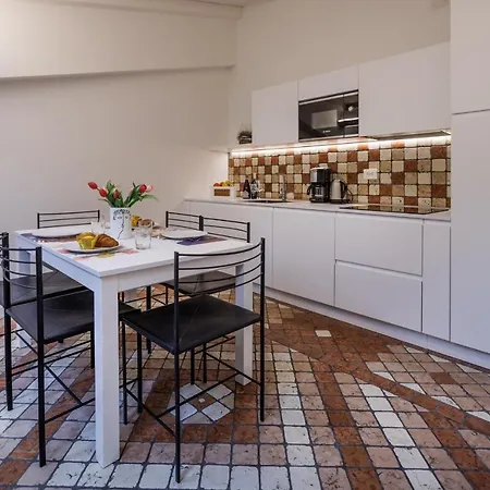 Vicolo 15 شقة مالتشيزينيه