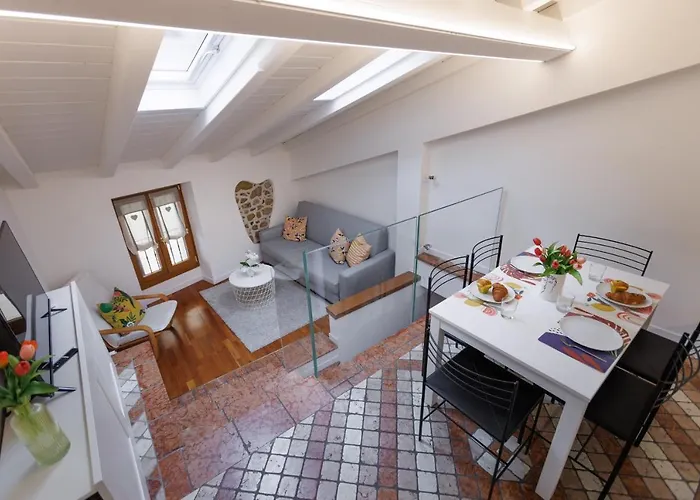 Vicolo 15 * Malcesine