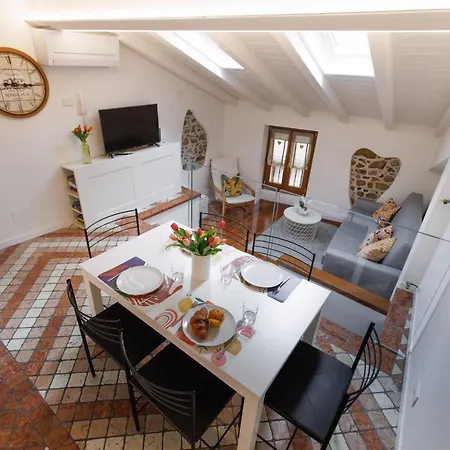 Vicolo 15 Apartment