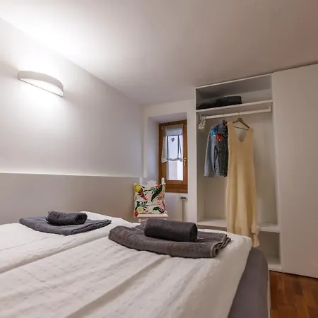 Apartment Vicolo 15 *